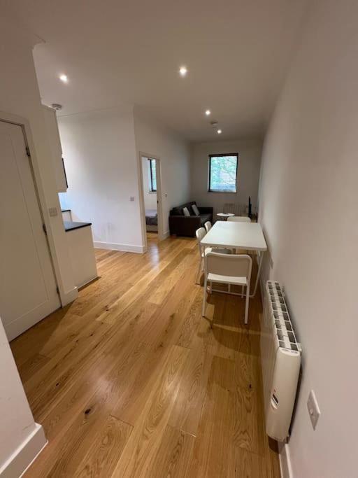 Cozy Modern Apartment In Croydon Central Extérieur photo